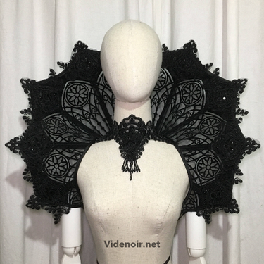 CATHEDRAL VAMPIRE COLLAR / LARGE