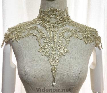 ELEGANT REBRODE LACE NECKPIECE