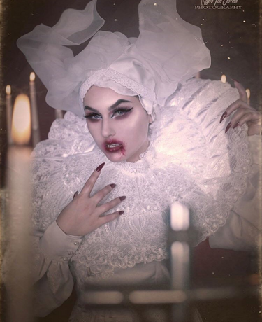 DRACULA INSPIRED BRIDAL RUFF