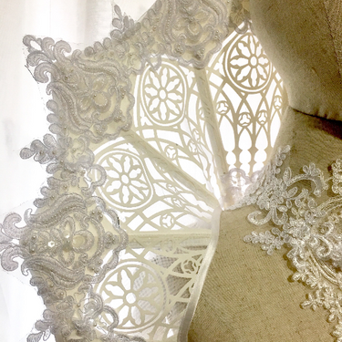 CATHEDRAL VAMPIRE COLLAR / LARGE