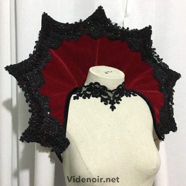 VELVET VAMPIRE COLLAR / MEDIUM