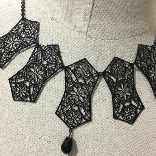CATHEDRAL DOUBLE PENTAGONS FILIGREE NECKLACE